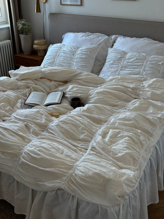 Ruched vs Ruffle Bedding: What's the Difference?